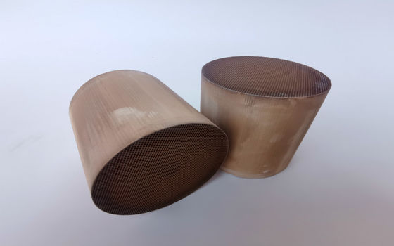 Alumina Honeycomb Monoliths Catalysts Euro III IV V VI Untuk Catalyst Converters