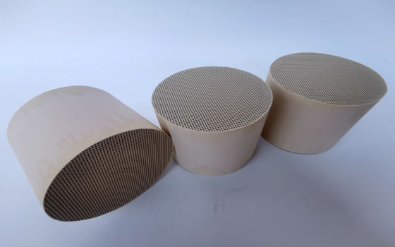 Sistem Filter Partikulat Mesin Diesel 200cell Euro Dpf Replacement Porous Catalyst