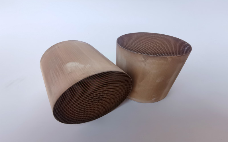 Alumina Honeycomb Monoliths Catalysts Euro III IV V VI Untuk Catalyst Converters