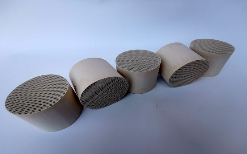 Filter Partikulat Bensin Terkatalis CGPF Catalyst Honeycomb Type Eu6
